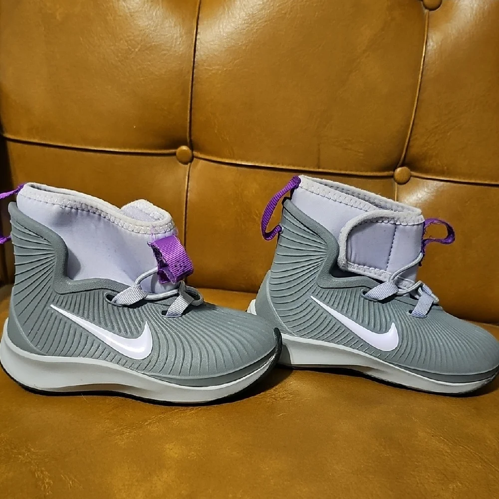 Nike Kids Gray Purple Boots All Condition Waterproof Outerwear Size 7c Boy Girl